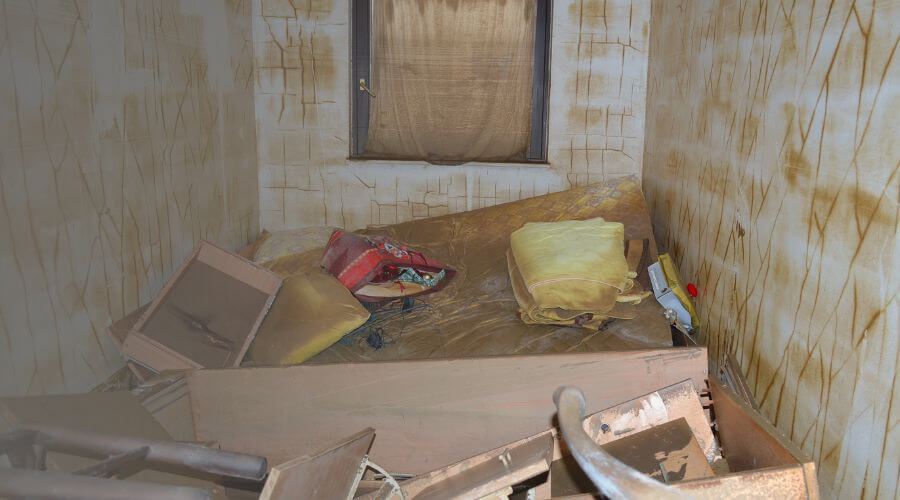 Why choose water damage restoration service for emergency water extraction services in Warner Robins